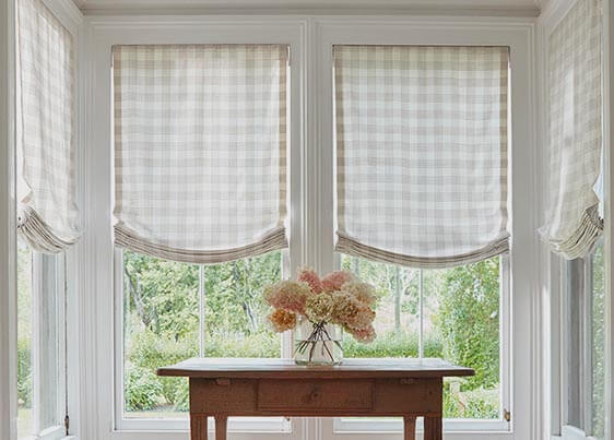 rem-roman-phong-khach