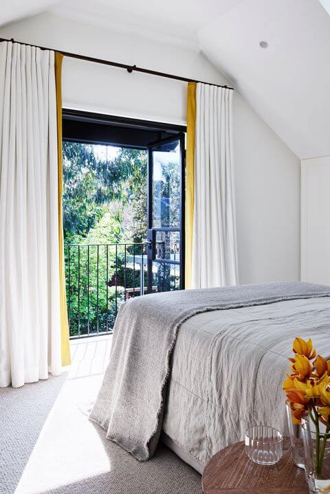 rem-thang-bang-mau-sac